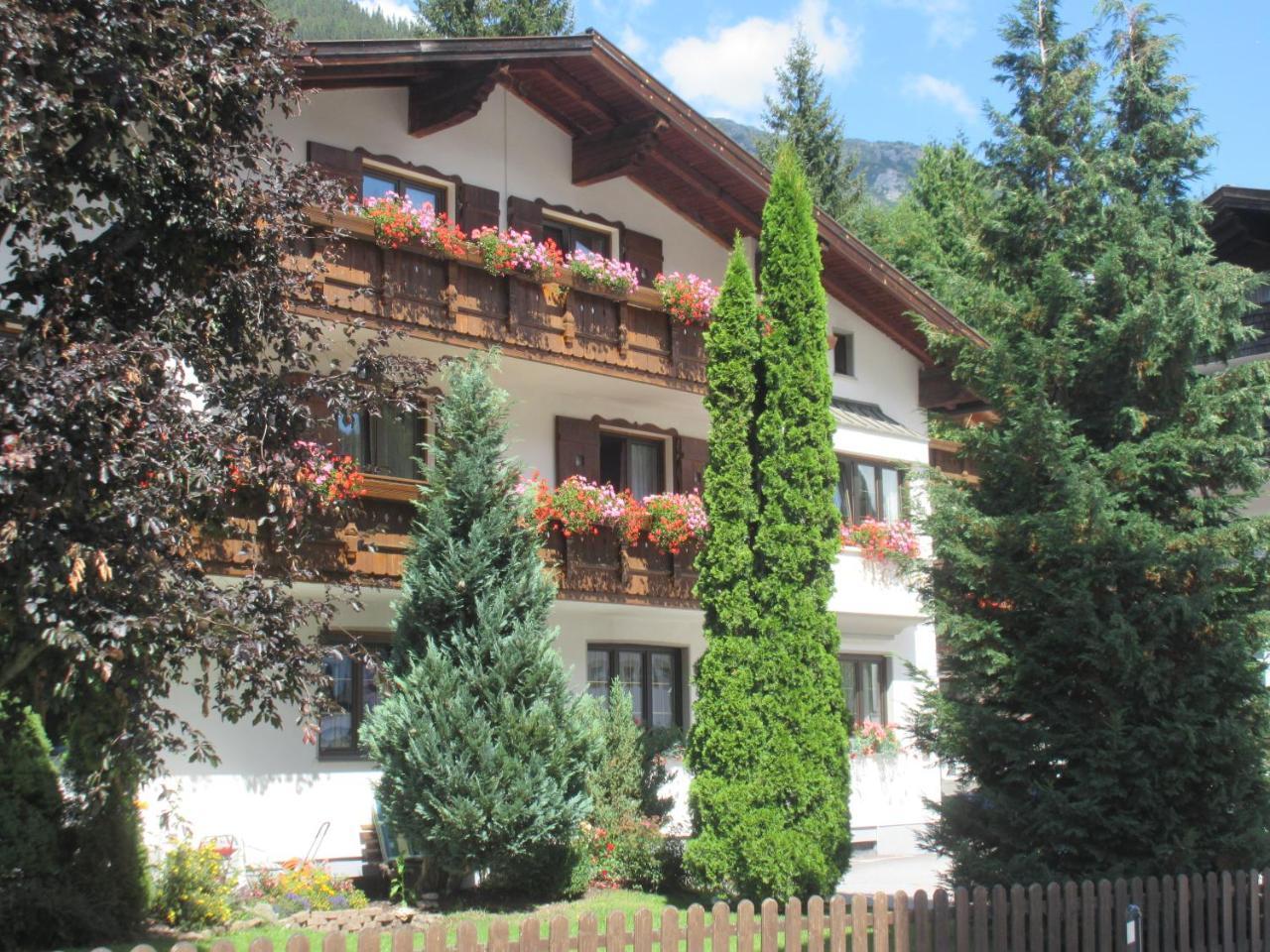 Haus Fallesin Sankt Anton am Arlberg Exterior photo